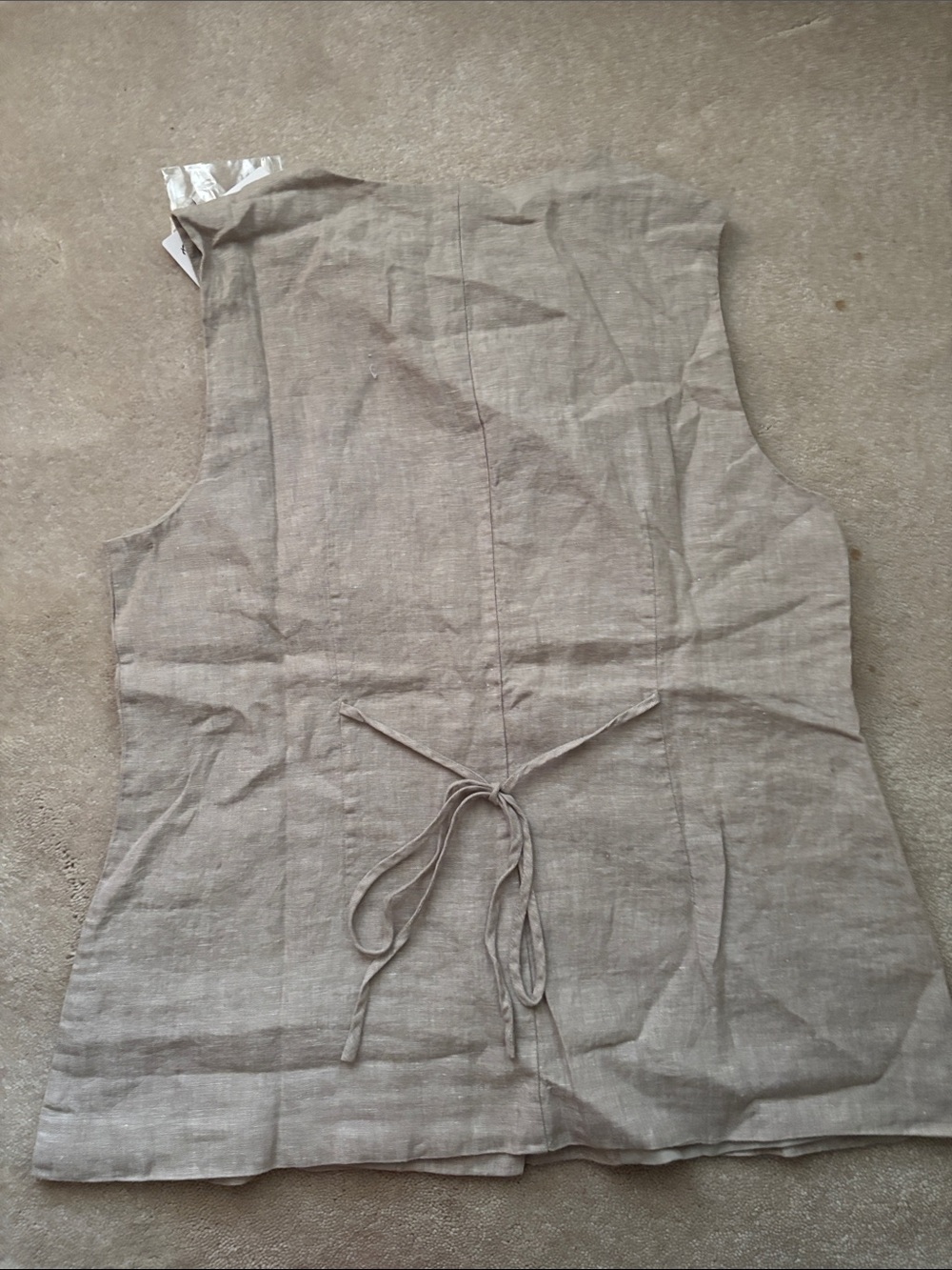 Quince Linen Sleeveless Button-Down Top in Natural - Picture 5 of 6